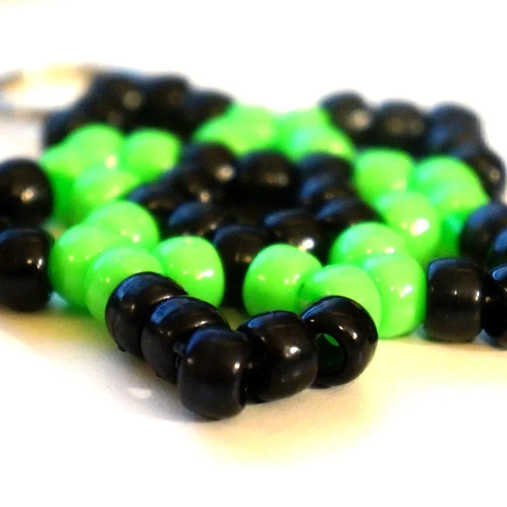 Handmade Green Black Stretchy Kandi Star Keychain